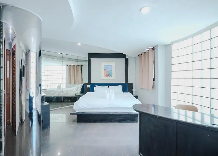 公寓 Bob Sukhumvit 39 - บ๊อบ สุขุมวิท 39 กรุงเทพ *