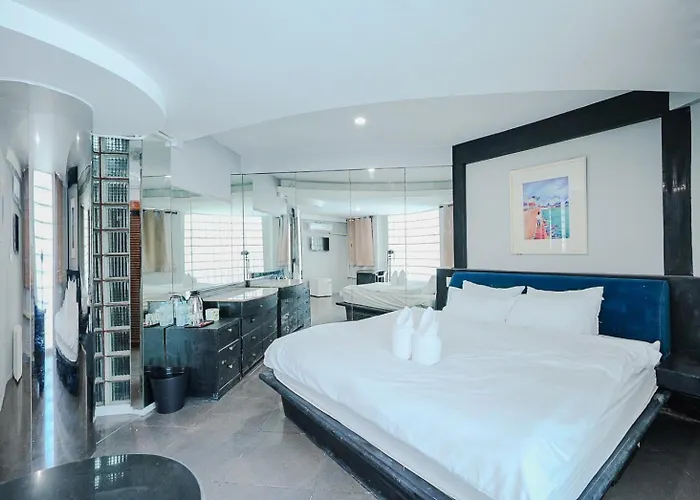 Bob Sukhumvit 39 - บ๊อบ สุขุมวิท 39 กรุงเทพ *