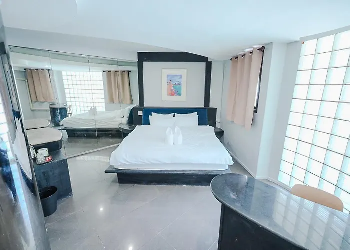 公寓 Bob Sukhumvit 39 - บ๊อบ สุขุมวิท 39 กรุงเทพ *