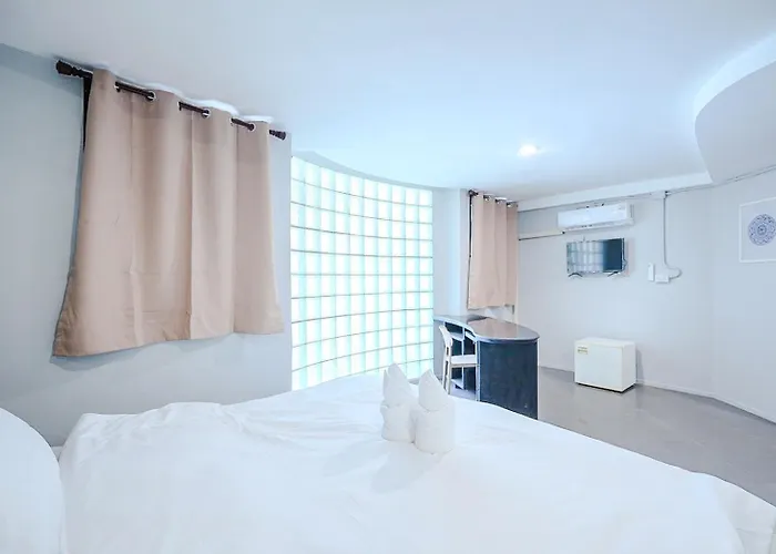公寓 Bob Sukhumvit 39 - บ๊อบ สุขุมวิท 39 กรุงเทพ